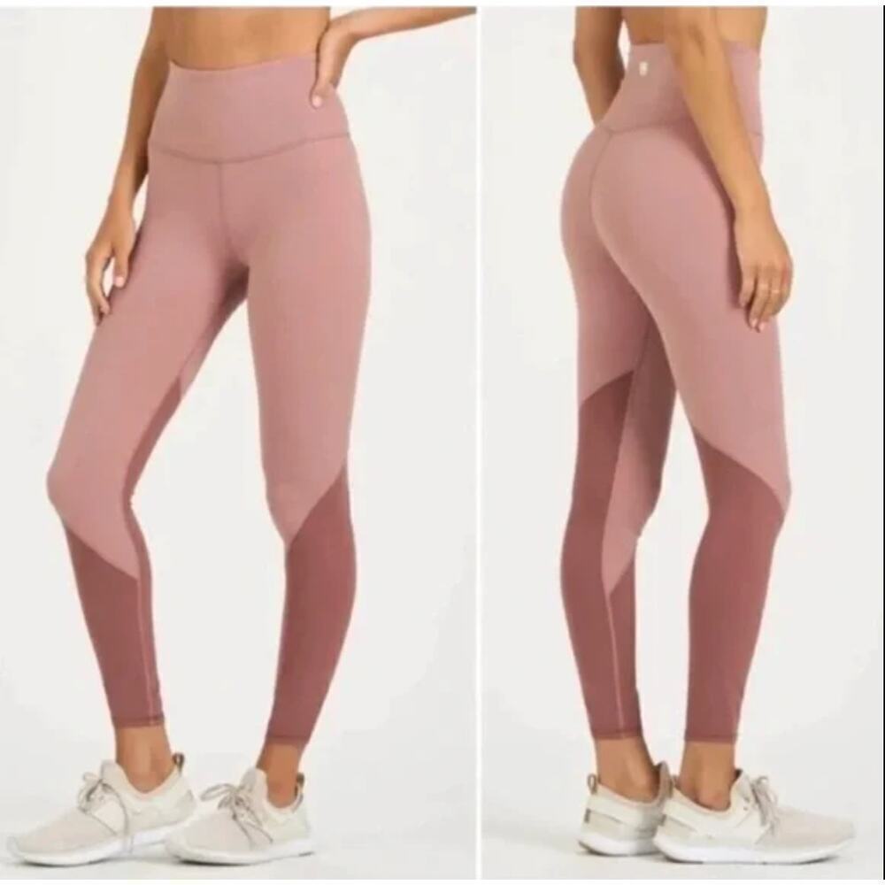 Vuori Studio Series Colorblock Leggings Light Terracotta sz M Workout Athleisure